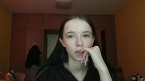 Yuliia online show from May 2026 09:48:02 AM