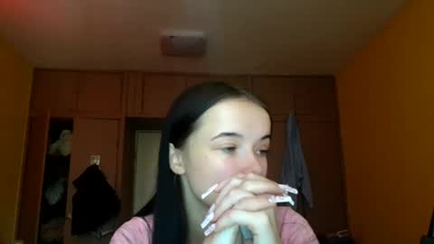 Yuliia online show from May 2026 09:37:01 AM