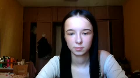 Yuliia online show from May 2026 05:49:01 AM