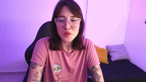 Yulienne online show from November 2025 03:39:01 AM