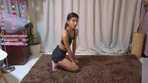 Snapshot of yuliethpetite chatting on March 2026 11:15:02 AM yuliethpetite online show from March 2026 11:15:02 AM