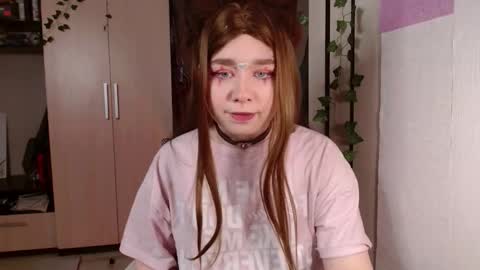 Snapshot of yuly_soft chatting on December 2025 04:46:02 PM Eva online show from December 2025 04:46:02 PM