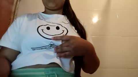 yulyorozco2020 online show from February 2026 11:23:01 PM