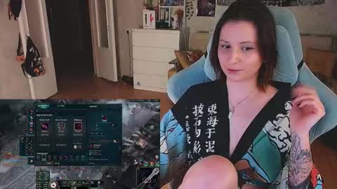 Snapshot of yum_neko_chan chatting on January 2025 07:10:01 PM Kris online show from January 2025 07:10:01 PM