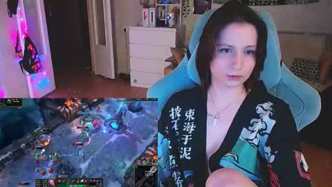 Snapshot of yum_neko_chan chatting on January 2025 06:21:01 PM Kris online show from January 2025 06:21:01 PM