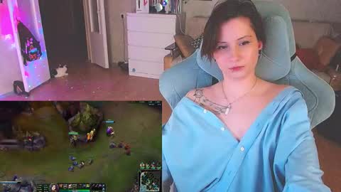 Snapshot of yum_neko_chan chatting on March 2025 10:08:02 PM Kris online show from March 2025 10:08:02 PM