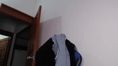 Snapshot of yumchocolate777 chatting on April 2026 07:44:01 AM yumchocolate777 online show from April 2026 07:44:01 AM