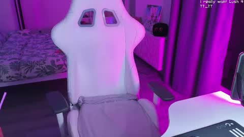 Snapshot of yumi_youkai chatting on February 2025 03:21:02 PM Yumi 3 online show from February 2025 03:21:02 PM