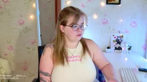 Polly online show from November 2025 12:42:01 PM