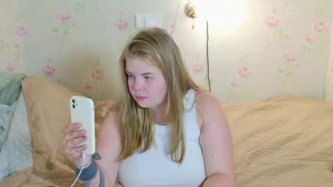 Polly online show from July 2026 05:40:02 PM