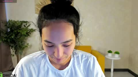 Cindey online show from April 2026 11:26:02 AM