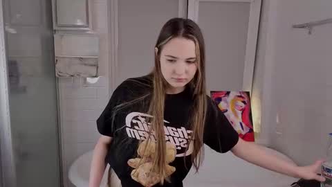 Emily online show from February 2026 06:28:01 PM