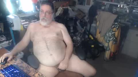 Snapshot of yummyflguy chatting on April 2026 08:46:01 PM yummyflguy online show from April 2026 08:46:01 PM