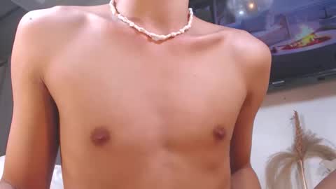 Justine online show from November 2025 08:43:01 PM