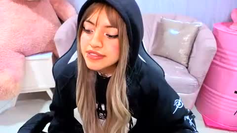 Yuna online show from July 2026 04:39:33 PM