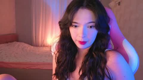 Snapshot of yuna_sunshy chatting on June 2026 12:11:01 AM Yuna online show from June 2026 12:11:01 AM