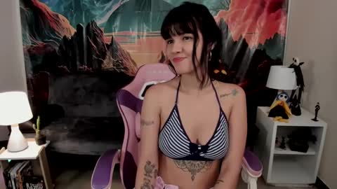 Snapshot of yunablack chatting on October 2025 03:01:02 PM Yuna online show from October 2025 03:01:02 PM