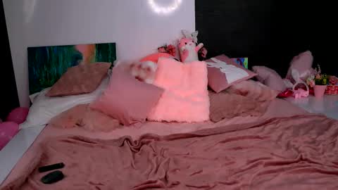 Snapshot of yunaharuno chatting on March 2026 04:18:01 AM YunaHaruno online show from March 2026 04:18:01 AM