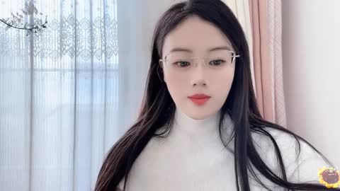 Snapshot of yuner0715 chatting on December 2024 03:20:01 AM YunEr online show from December 2024 03:20:01 AM