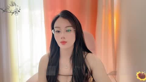 Snapshot of yuner0715 chatting on December 2024 05:27:01 AM YunEr online show from December 2024 05:27:01 AM