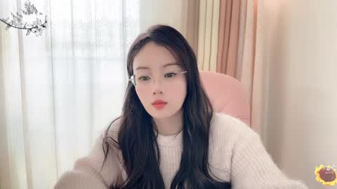 Snapshot of yuner0715 chatting on December 2024 04:02:02 AM YunEr online show from December 2024 04:02:02 AM