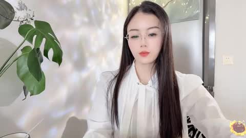 Snapshot of yuner0715 chatting on February 2025 06:58:02 AM YunEr online show from February 2025 06:58:02 AM