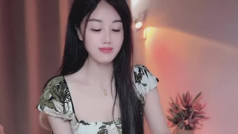 YunEr online show from May 2026 04:19:01 AM