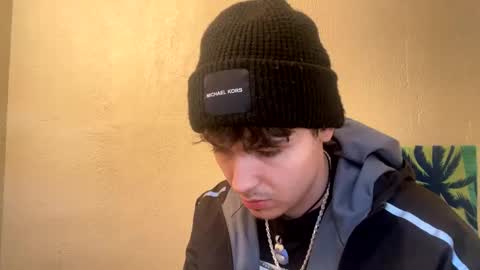 yungstudbev online show from January 2025 01:21:02 PM