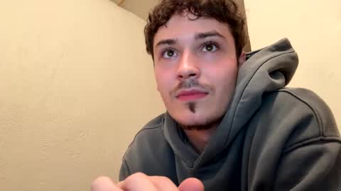 yungstudbev online show from September 2025 03:54:01 AM