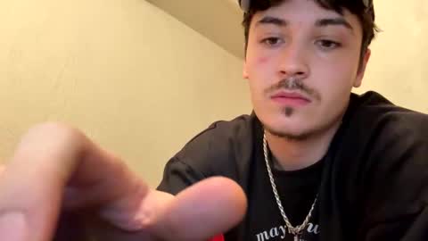 yungstudbev online show from October 2025 12:44:02 AM