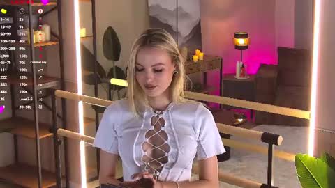 Tessa online show from July 2026 06:25:01 PM