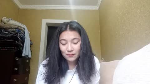 Yuna online show from November 2025 04:00:01 AM