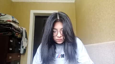 Yuna online show from November 2025 04:12:01 AM