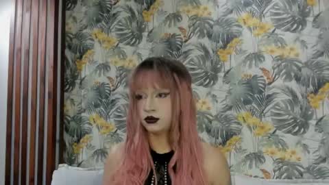 Yuri Kay online show from May 2026 07:30:01 PM