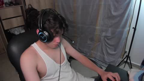 Snapshot of yurii_moody chatting on December 2024 01:57:02 AM yurii_moody online show from December 2024 01:57:02 AM