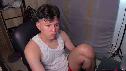 Snapshot of yurii_moody chatting on February 2025 11:30:01 PM yurii_moody online show from February 2025 11:30:01 PM