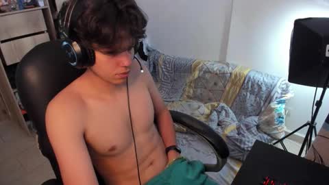 Snapshot of yurii_moody chatting on October 2025 06:53:01 PM yurii_moody online show from October 2025 06:53:01 PM