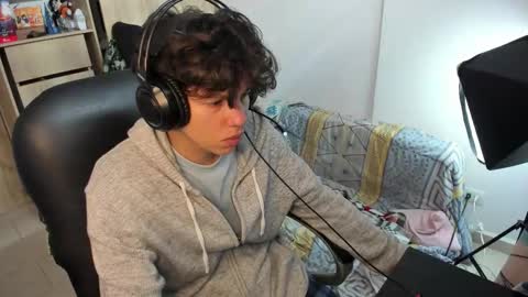 Snapshot of yurii_moody chatting on October 2025 06:21:01 PM yurii_moody online show from October 2025 06:21:01 PM