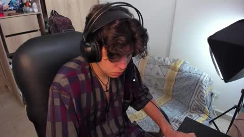 Snapshot of yurii_moody chatting on November 2025 07:14:02 PM yurii_moody online show from November 2025 07:14:02 PM