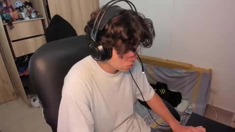 yurii_moody online show from November 2025 07:32:02 PM