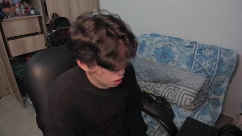 yurii_moody online show from November 2025 05:49:01 PM