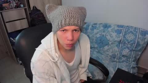 yurii_moody online show from December 2025 07:54:02 PM