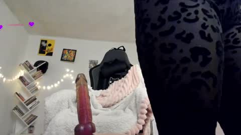 paola online show from March 2025 11:04:01 PM