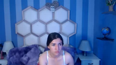 yvi online show from July 2026 12:43:01 PM