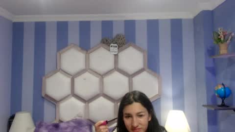 yvi online show from July 2026 12:48:02 PM