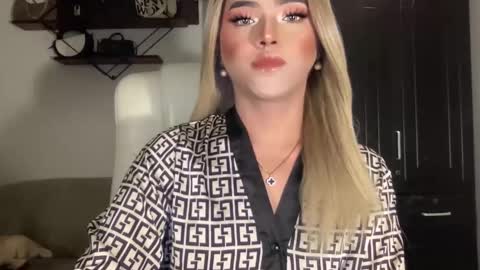 Snapshot of yvonne_guidotti chatting on December 2024 06:42:01 PM Miss Cali online show from December 2024 06:42:01 PM