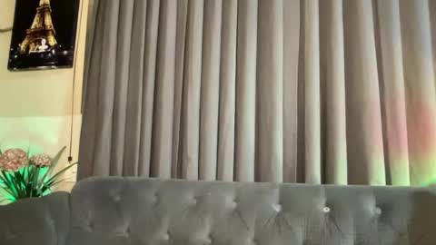 Snapshot of yvonne_guidotti chatting on December 2025 05:53:01 PM Miss Cali online show from December 2025 05:53:01 PM