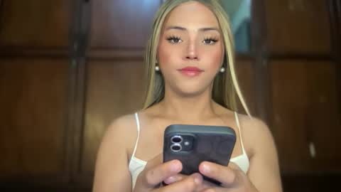 Snapshot of yvonne_guidotti chatting on February 2026 06:57:01 PM Miss Cali online show from February 2026 06:57:01 PM