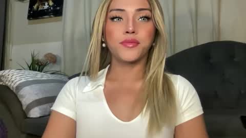 Snapshot of yvonne_guidotti chatting on February 2026 08:26:02 PM Miss Cali online show from February 2026 08:26:02 PM