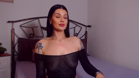 I V Y   online show from May 2026 07:34:02 PM